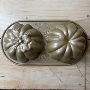 Nordic Ware NWT 3D Baby Pumpkin Duet Pan